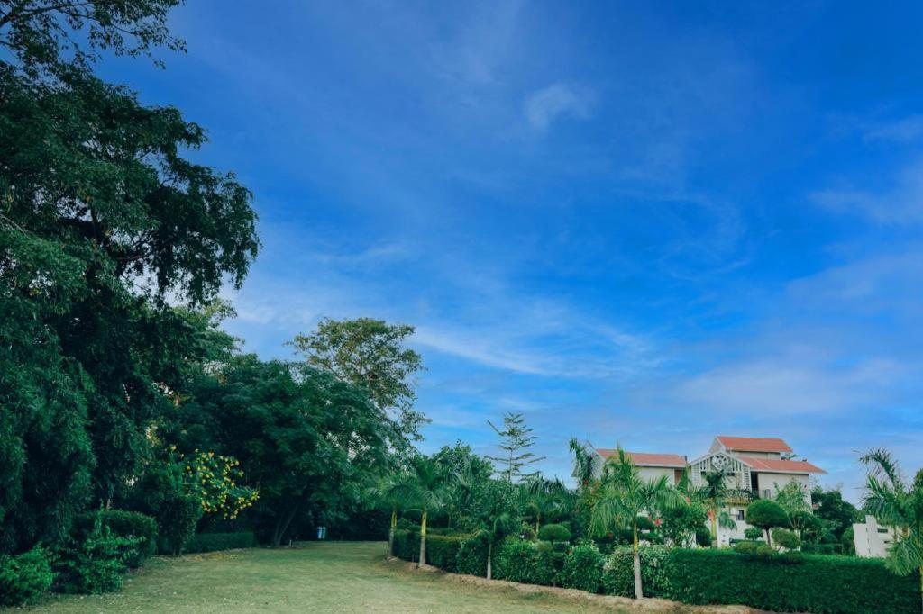 5 Senses Corbett Richness Luxuries Resort ! Destination Wedding & Corporate Events ラムナガル エクステリア 写真